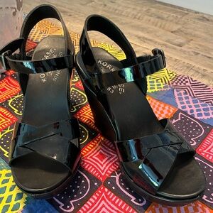 Patent leather retro Kork-ease platform sandals in black, fun and dressy shoes.
